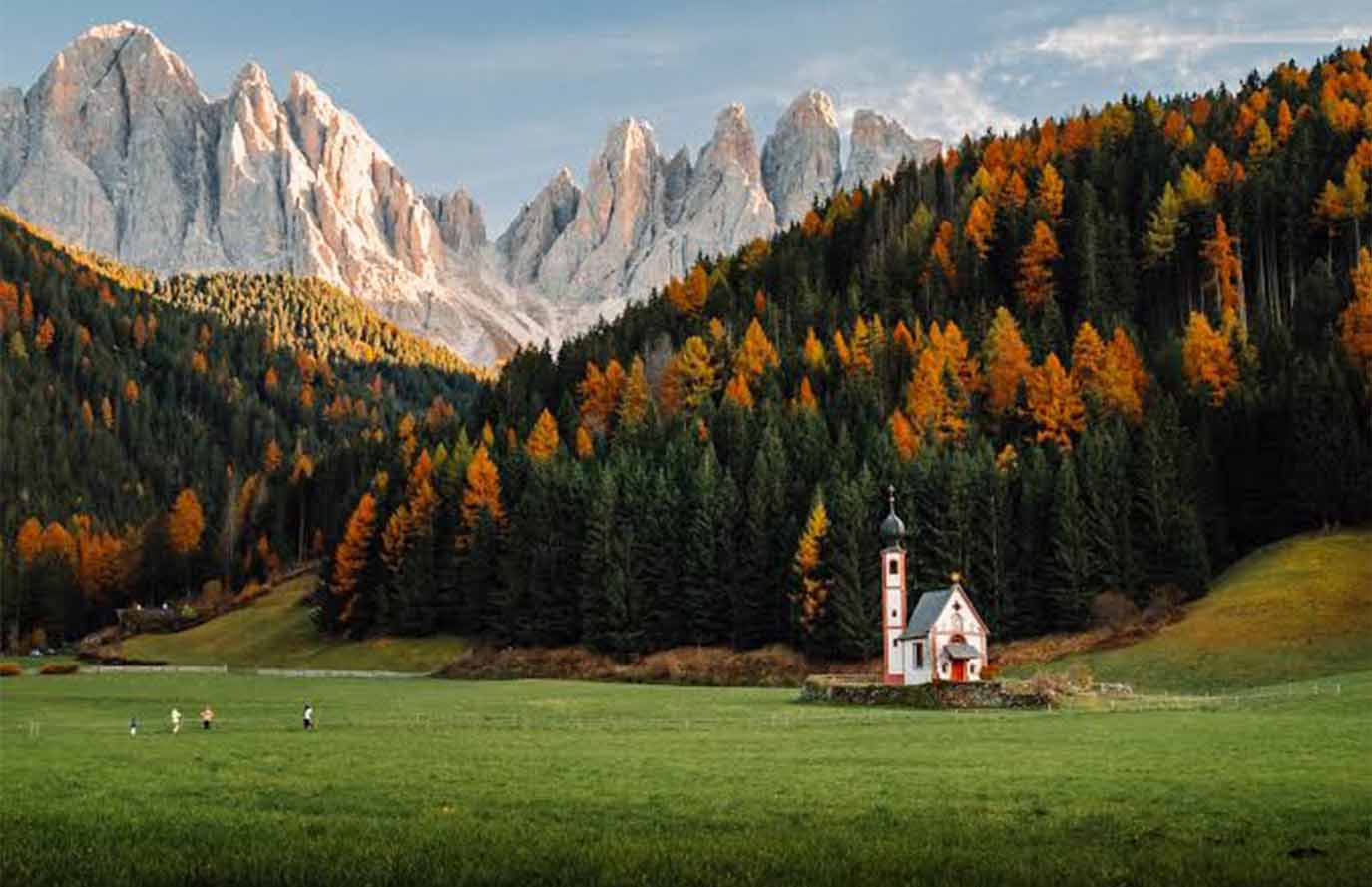 An Autumn Guide to Italy: A Romantic and Restorative Journey with BookRetreats
